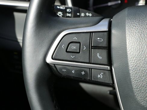 Used 2022 Toyota Highlander XLE image 17