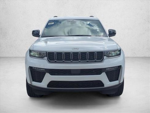 New 2026 Jeep Grand Cherokee L Limited RWD image 5