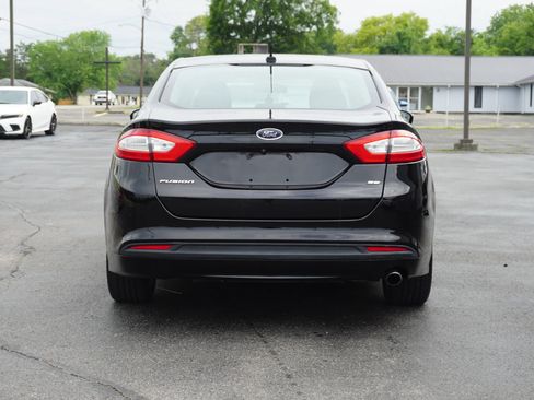 Used 2016 Ford Fusion SE FWD image 6