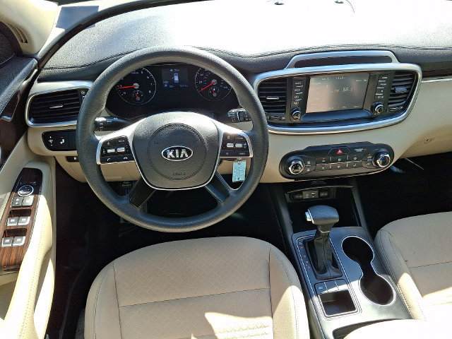 Used 2020 Kia Sorento LX FWD image 12