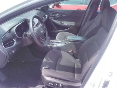 Used 2024 Chevrolet Malibu LT FWD image 5