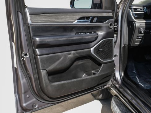 Used 2022 Jeep Wagoneer Series III w/ Convenience Group I image 44