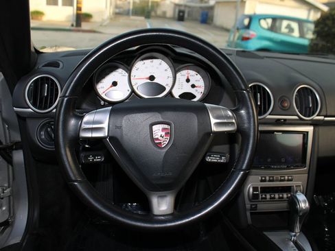 Used 2006 Porsche Cayman S RWD image 13
