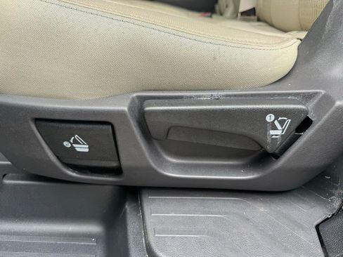 Certified 2025 Subaru Ascent Premium AWD/4WD image 26