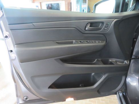 Used 2024 Honda Odyssey EX-L image 10