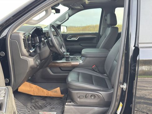 Used 2024 Chevrolet Silverado 1500 RST w/ Convenience Package II AWD/4WD image 16