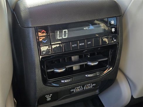 Used 2021 Jeep Grand Cherokee L Overland image 19