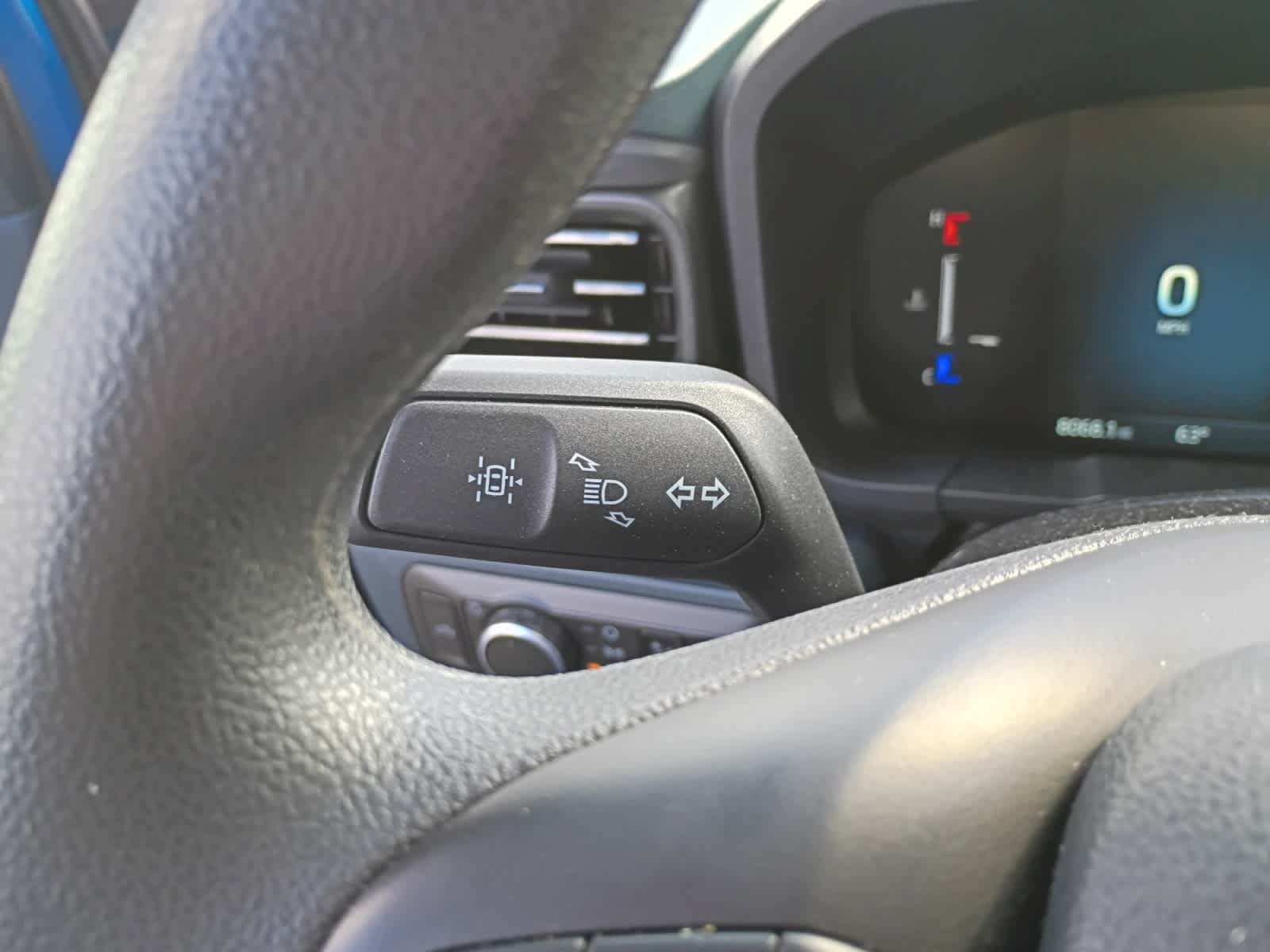 Used 2025 Ford Maverick XL w/ Equipment Group 102A AWD/4WD image 19