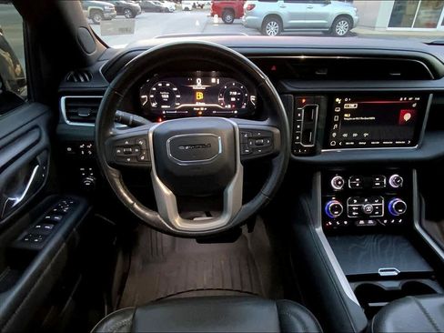 Used 2022 GMC Yukon Denali image 6