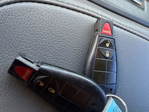 Used 2014 RAM 1500 Express image 30