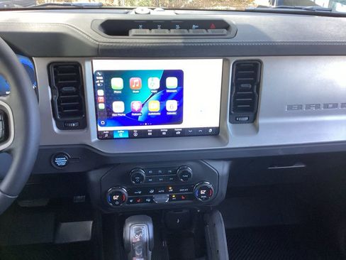 New 2025 Ford Bronco Outer Banks w/ Sasquatch Package AWD/4WD image 50
