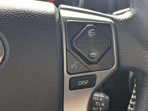 Used 2018 Toyota 4Runner SR5 Premium image 25