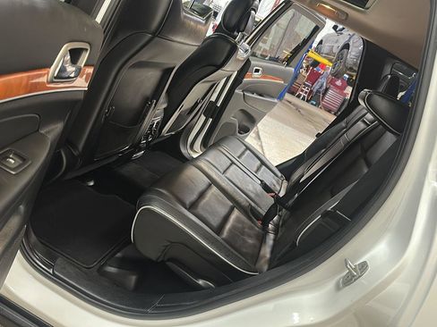 Used 2013 Jeep Grand Cherokee Overland w/ Advance Technology Group image 29