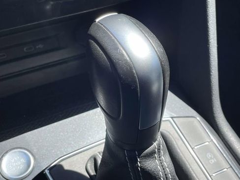 Used 2021 Volkswagen Tiguan SE R-Line FWD image 28