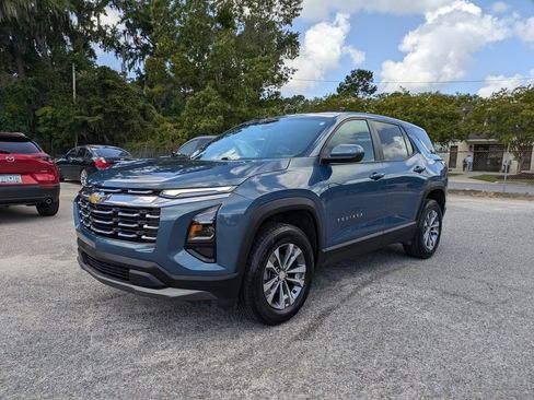 Used 2025 Chevrolet Equinox LT FWD image 8