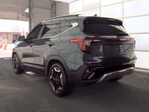 Certified 2025 Kia Seltos SX w/ SX Sunroof Package AWD/4WD image 5