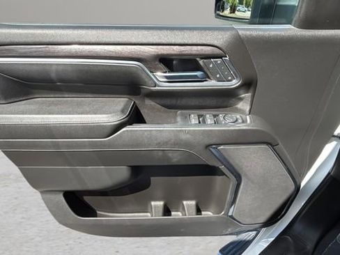 Used 2024 Chevrolet Silverado 2500 LTZ AWD/4WD image 18