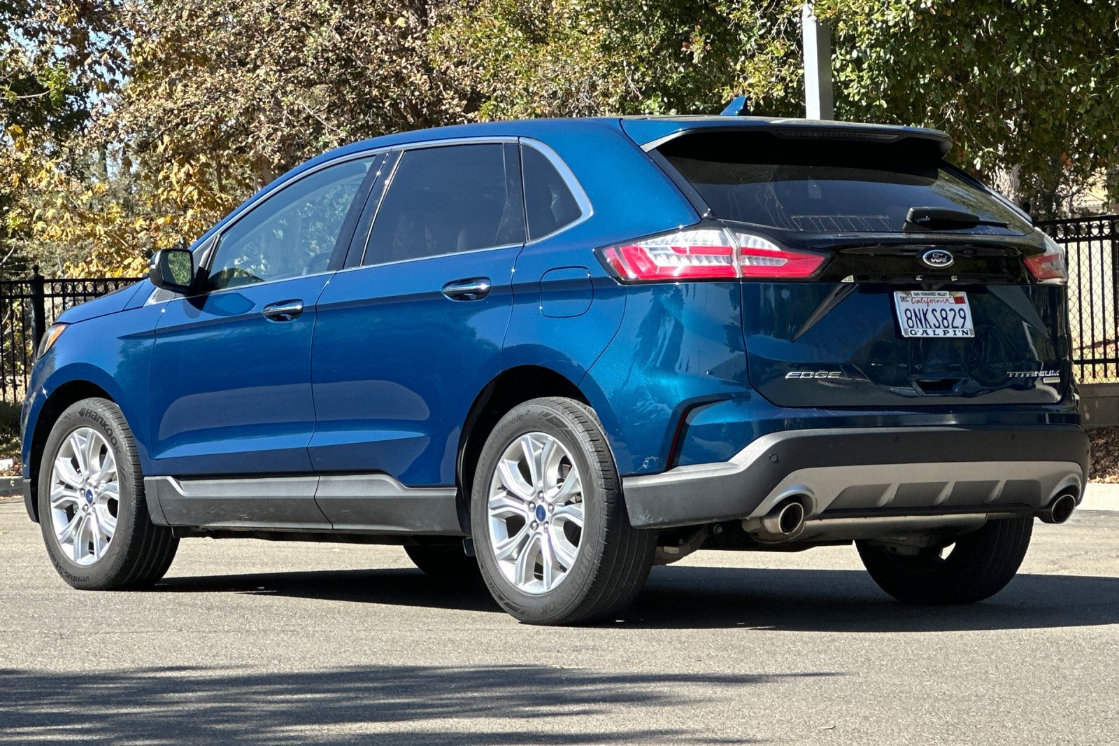 Used 2020 Ford Edge Titanium FWD image 6