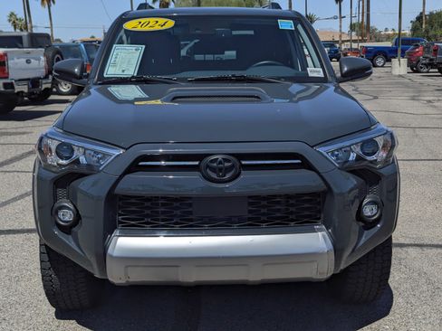 Used 2024 Toyota 4Runner TRD Off-Road Premium AWD/4WD image 6