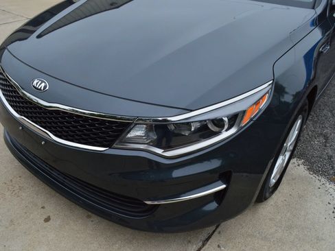 Used 2016 Kia Optima LX FWD image 3