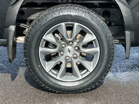 Used 2022 Chevrolet Silverado 1500 RST w/ Z71 Off-Road Package AWD/4WD image 25