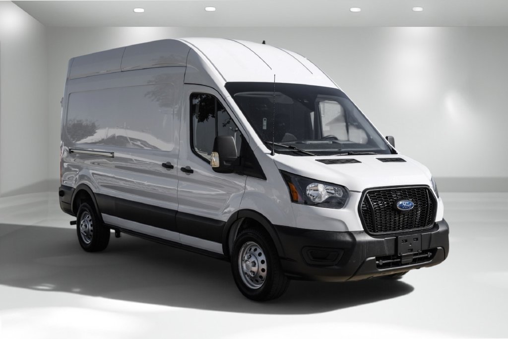 Used 2023 Ford Transit 250 148 High Roof AWD image 5