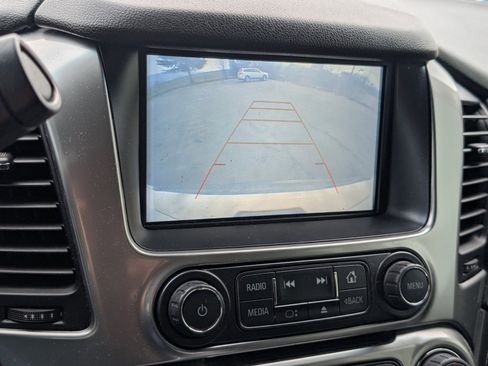 Used 2018 Chevrolet Tahoe LT image 11