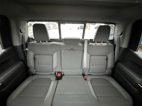 Used 2020 Chevrolet Silverado 1500 RST image 23