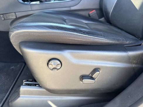 Used 2021 Jeep Grand Cherokee Laredo X image 10