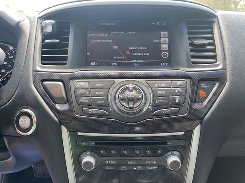 Used 2020 Nissan Pathfinder SL AWD/4WD image 20