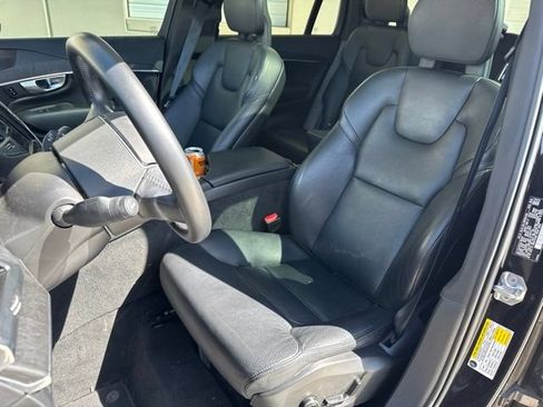 Used 2020 Volvo XC90 T6 Momentum AWD/4WD image 9