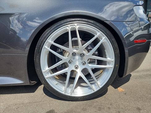 Used 2012 Aston Martin V8 Vantage S RWD image 23