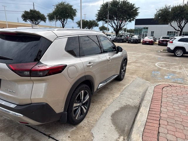 Used 2021 Nissan Rogue Platinum FWD image 5