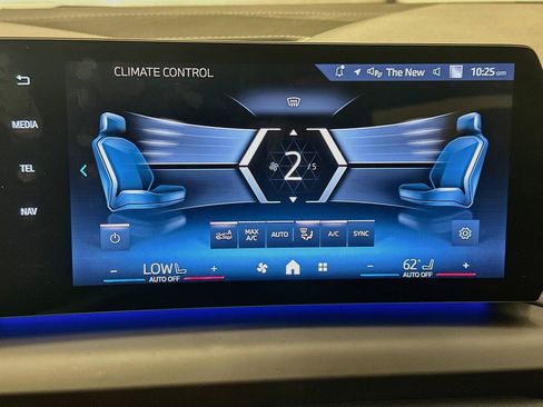 Used 2025 BMW 228i xDrive AWD/4WD image 23