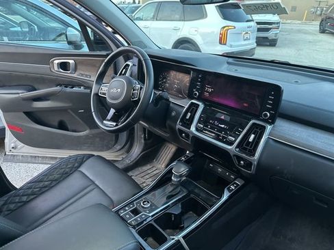 Certified 2022 Kia Sorento SX Prestige image 16