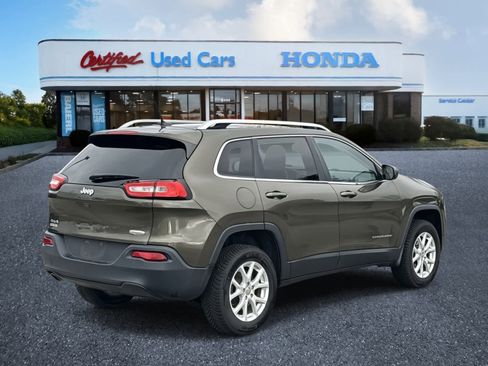 Used 2014 Jeep Cherokee Latitude w/ Cold Weather Group image 5