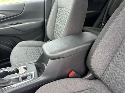 Used 2024 Chevrolet Equinox LT image 43