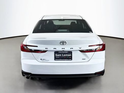 Used 2025 Toyota Camry SE w/ Convenience Package FWD image 6