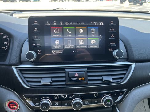 Used 2020 Honda Accord Touring image 25