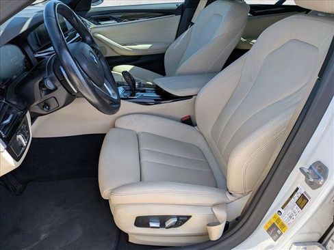 Used 2020 BMW 530e w/ Convenience Package RWD image 15
