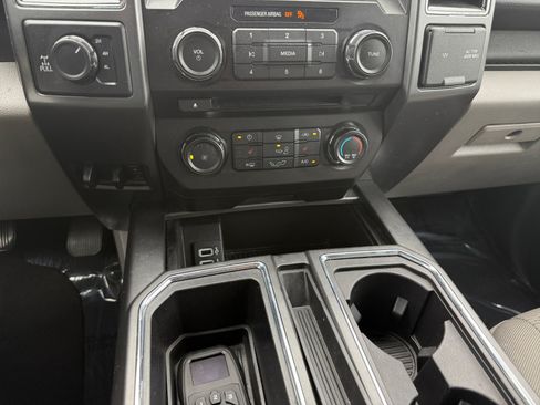 Used 2018 Ford F150 XLT w/ Equipment Group 302A Luxury AWD/4WD image 13