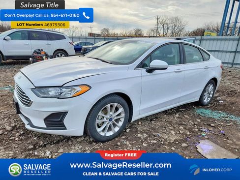 Used 2020 Ford Fusion SE image 1