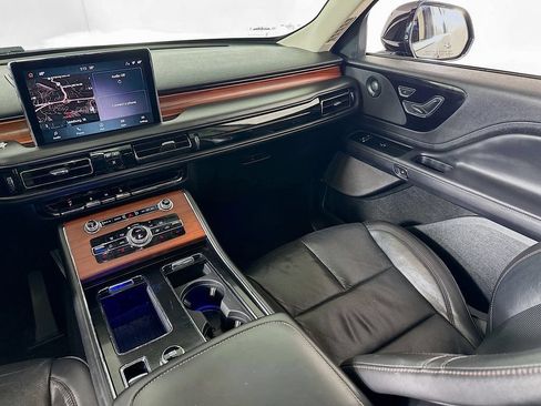 Used 2022 Lincoln Aviator Reserve AWD/4WD image 24