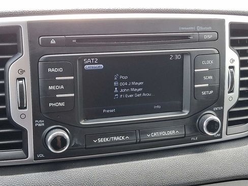 Used 2018 Kia Sportage LX AWD/4WD image 17