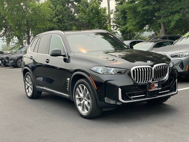 Used 2026 BMW X5 xDrive40i w/ Premium Package AWD/4WD image 3