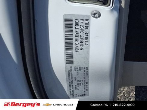 Used 2023 Chrysler Pacifica Touring-L FWD image 26