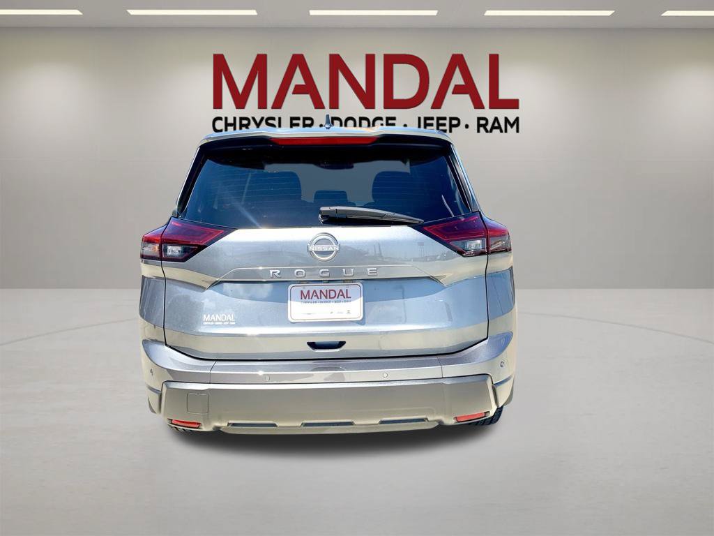 Used 2026 Nissan Rogue S FWD image 7