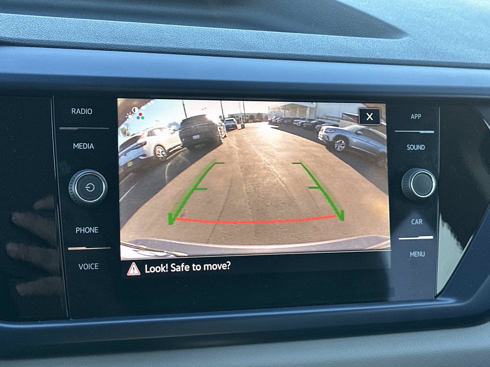 Certified 2023 Volkswagen Taos SE FWD image 13