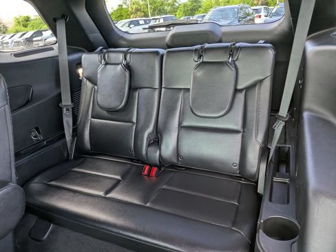 Used 2020 Ford Explorer XLT w/ Equipment Group 202A AWD/4WD image 22