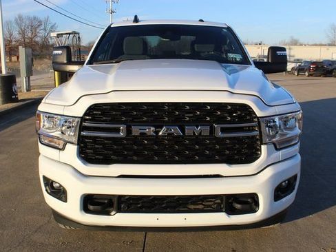 Used 2024 RAM 2500 Big Horn w/ Safety Group image 8